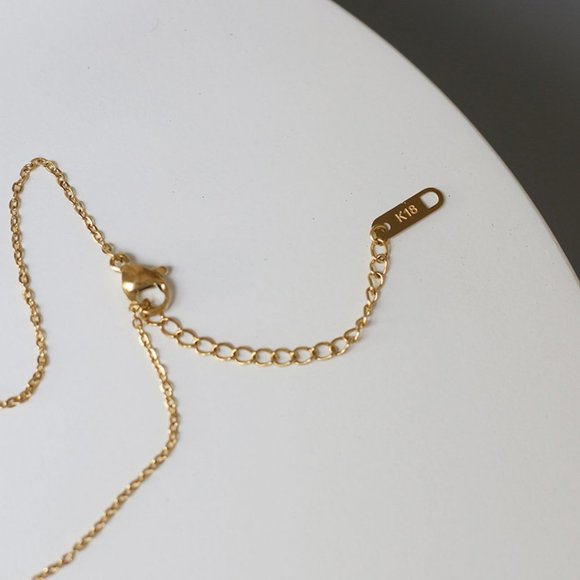 NEW 18K Gold Plated Diamond Crescent Moon Necklace - Picture 8 of 8